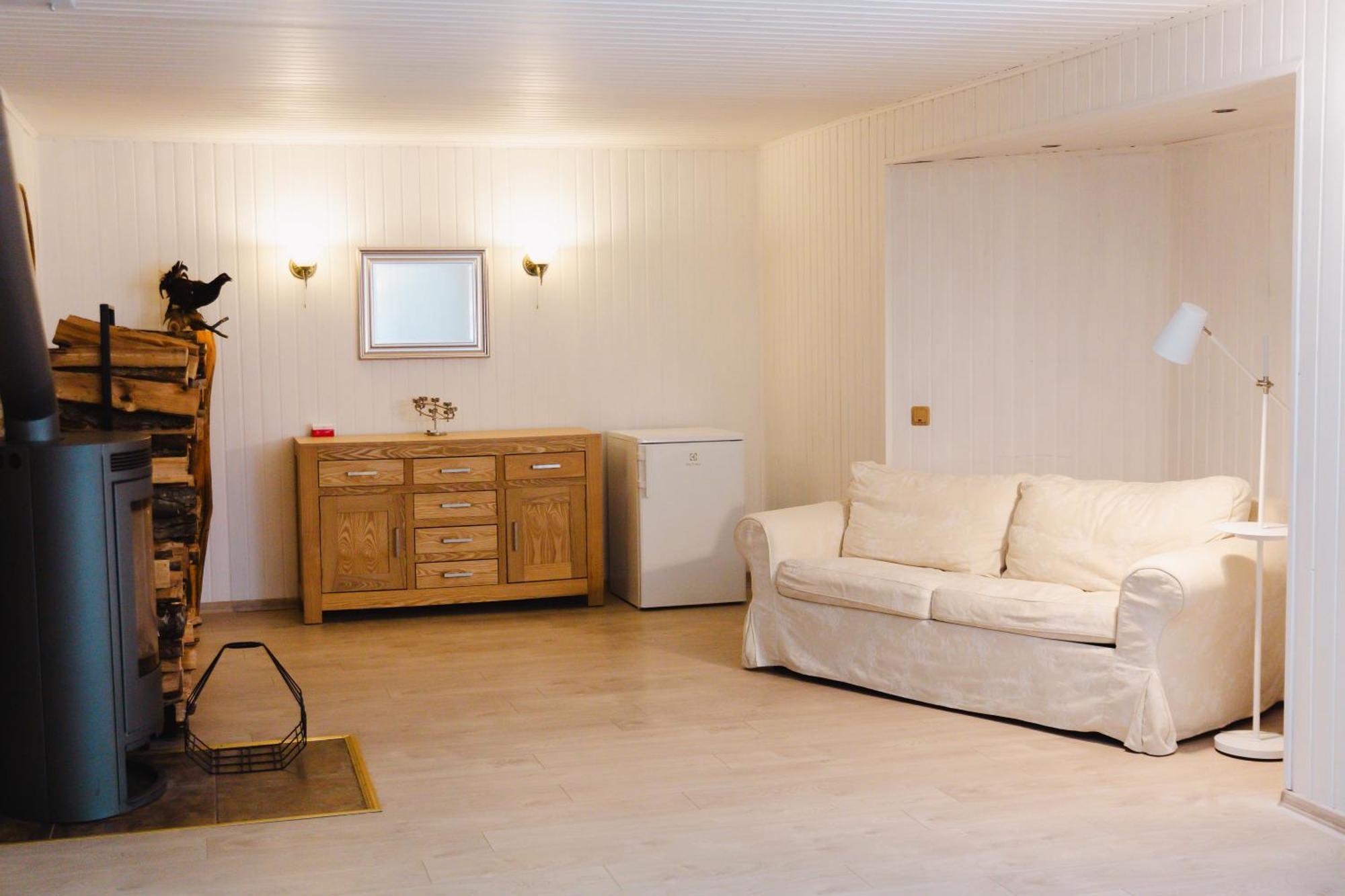 Konrad Family Guesthouse Kuressaare Rum bild