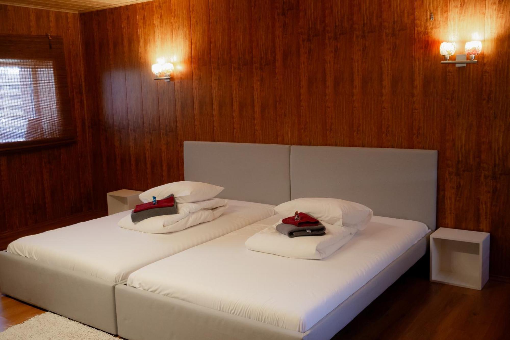 Konrad Family Guesthouse Kuressaare Rum bild