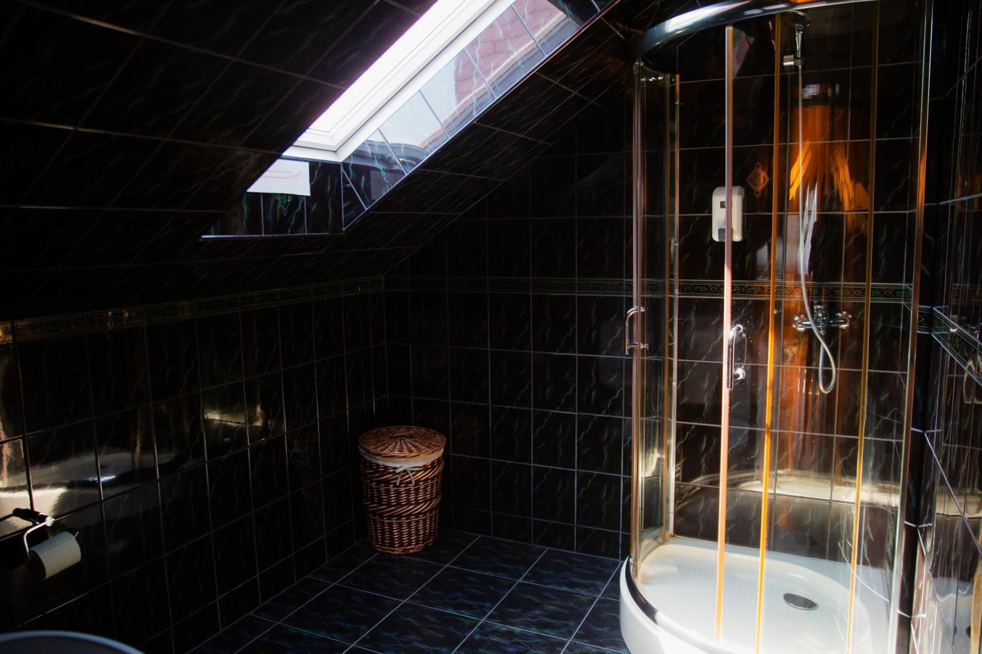 Konrad Family Guesthouse Kuressaare Rum bild