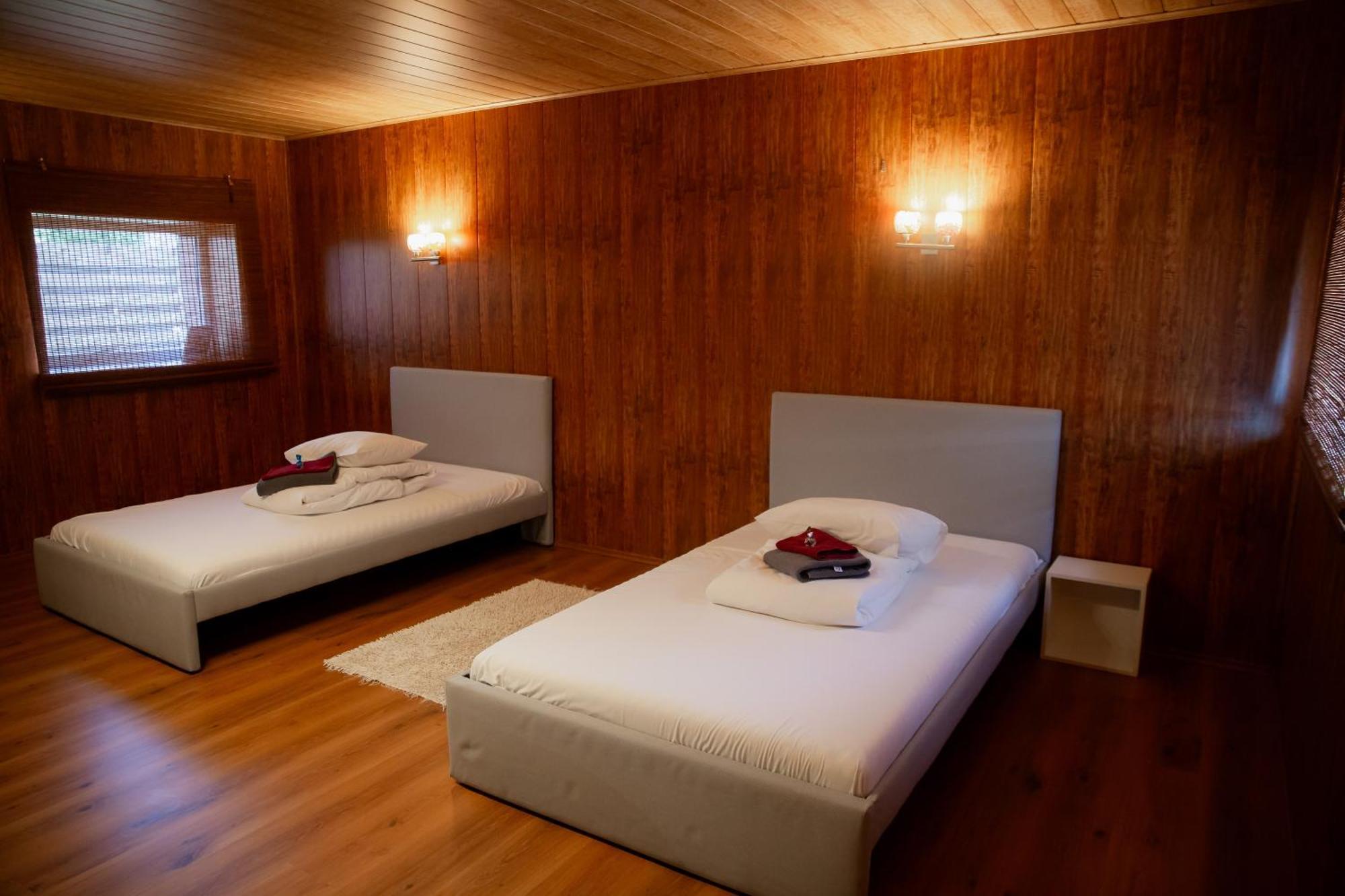 Konrad Family Guesthouse Kuressaare Rum bild