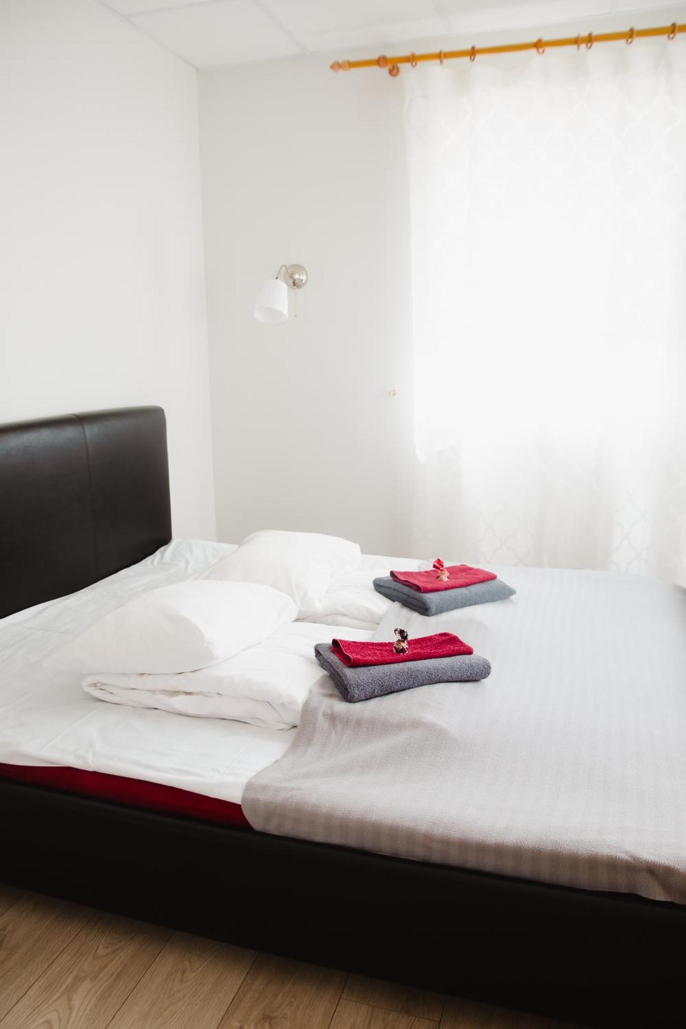 Konrad Family Guesthouse Kuressaare Rum bild