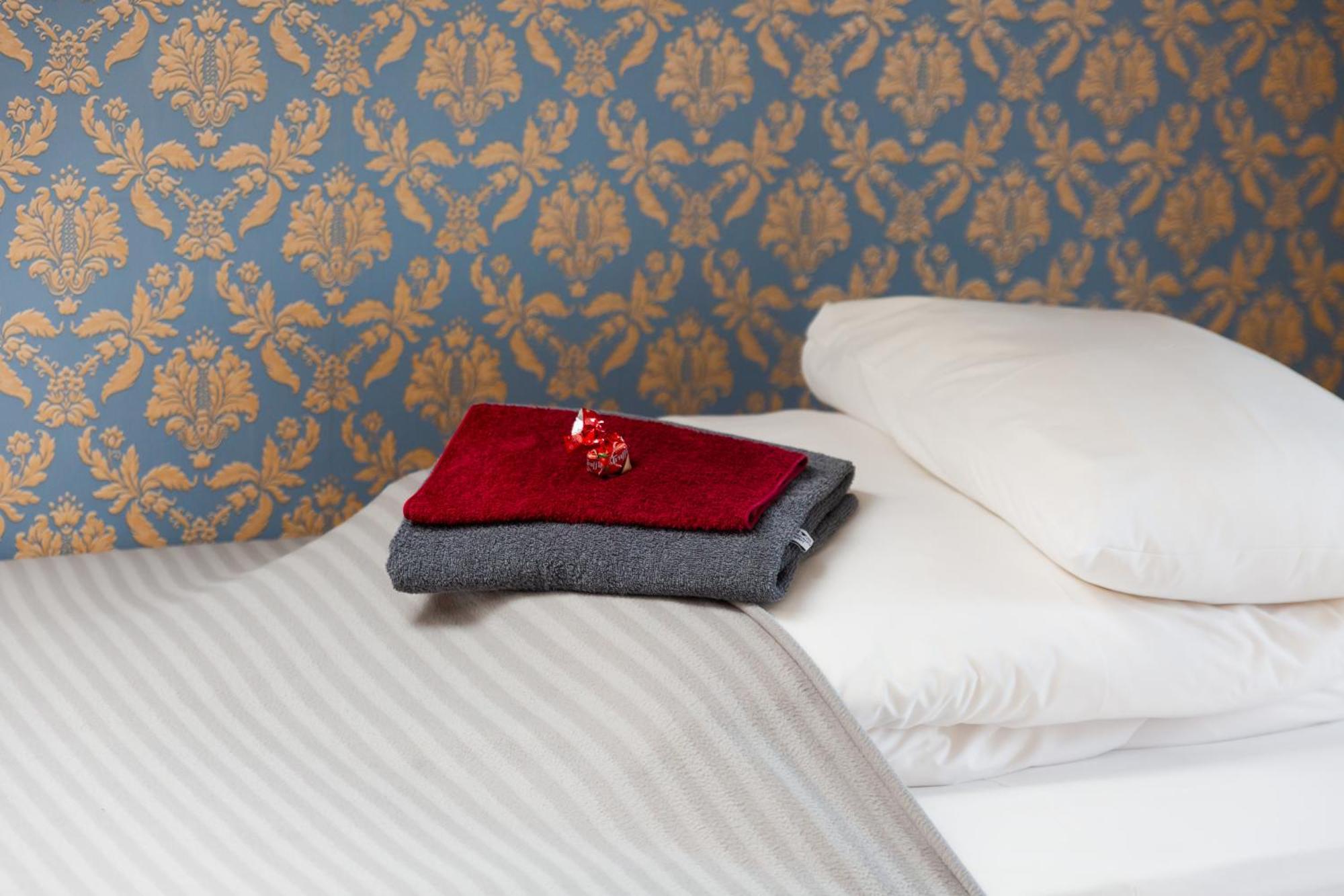 Konrad Family Guesthouse Kuressaare Rum bild